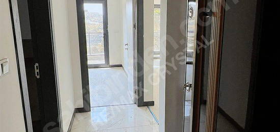 YENİ MAHALLEDE ANAYOL ÜZERİ 1+1 SATILIK DAİRE