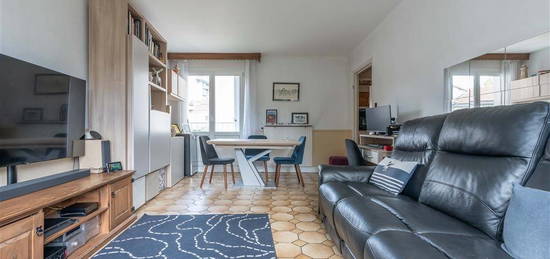 Appartement  à vendre, 3 pièces, 2 chambres, 65 m²