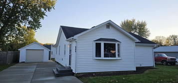 805 Maple St, Frankton, IN 46044