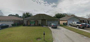 8609 Lynwood Ln, Port Arthur, TX 77642