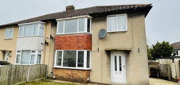 3 bedroom semi-detached house for sale