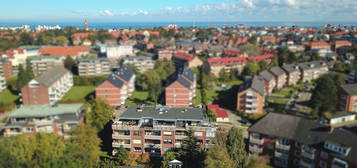 Moderne 2-Zi.-Wohnung mit großzügigem Balkon in zentraler Lage