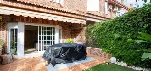 Casa adosada en Arturo Soria-Quinta los Molinos