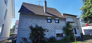 Teilrenoviertes Haus mit Blick auf die Weser und Terrasse in Beverungen