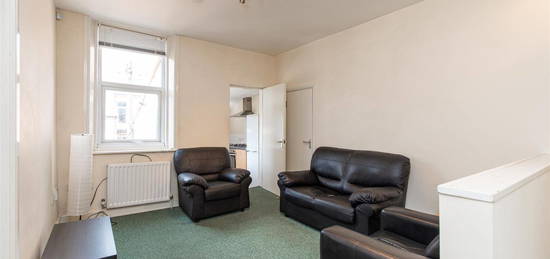 Flat to rent in Doncaster Road, Sandyford, Newcastle Upon Tyne NE2