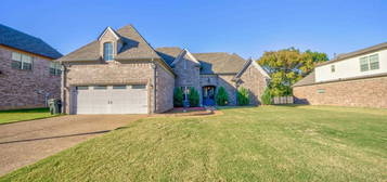 50 Pine Valley Dr, Oakland, TN 38060