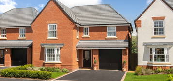 4 bed detached house for sale