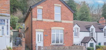 3 bed detached house for sale