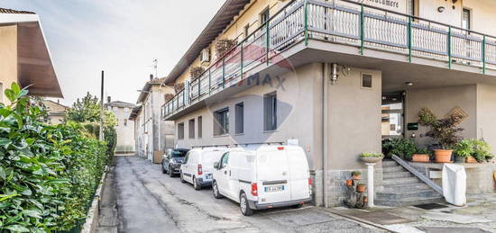 Appartamento in vendita in via del Fiordaliso, 11