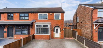 3 bed semi-detached house for sale