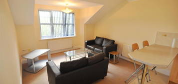 Flat to rent in Woolcombers Way, Laisterdyke, Bradford BD4