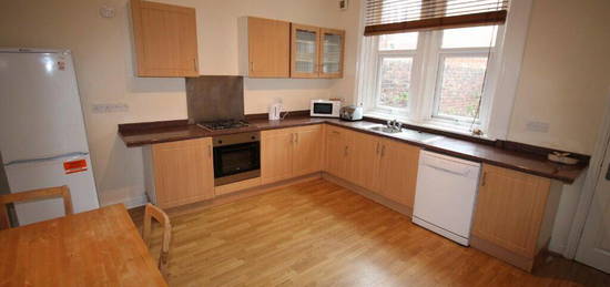 4 bedroom terraced house