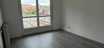 Studio RDC avec Garage et Balcon (chauffage compris)