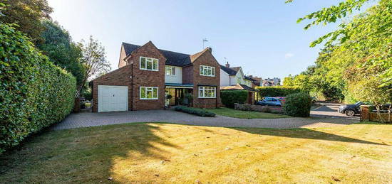 4 bedroom detached house