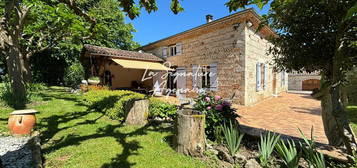 PROPRIETE 6 PIECES 210M2 ET DEPENDANCES