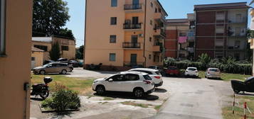 Appartamento 5 vani arredato 3 terrazzi, auto, mot