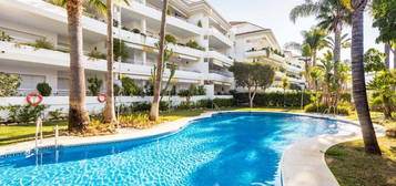 Apartamento de alquiler en Calle 3, Guadalmina Baja