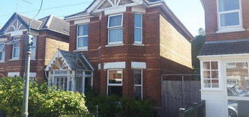 2 bedroom semi-detached house to rent