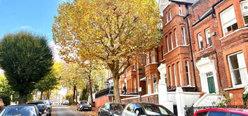 Flat to rent in Hemstal Road, London NW6