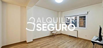 Piso de alquiler en Mauricio Legendre, Castilla