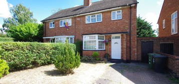 3 bed semi-detached house to rent