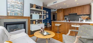 222 Riverfront Ave SW #1725, Calgary, AB T2P 0W3
