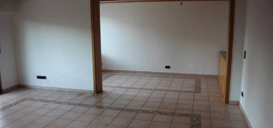 Ruhige, sonnige 3 1/2 Zimmer Wohnung 87m²