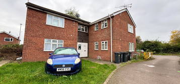 Flat to rent in Longhurst Close, Leicester LE4