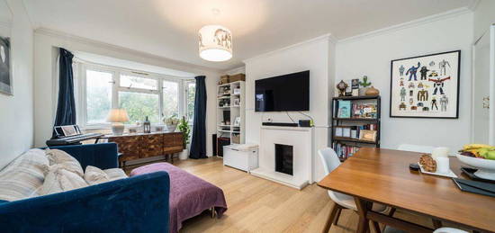 Flat for sale in Vermont Road, London SW18