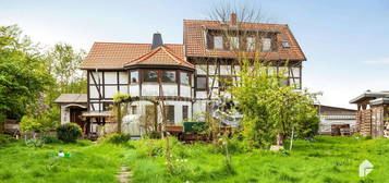 Großzügiges Mehrgenerationenhaus mit riesigem Grundstück, 2-3 Wohneinheiten und großer Terrasse