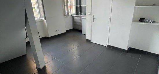 Charmant studio en mezzanine 30m² La rose 13013