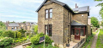 4 bed detached house to rent