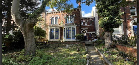 11 bedroom terraced house