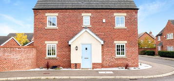 3 bed semi-detached house for sale