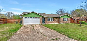 420 W Melody, Whitewright, TX 75491