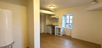 Studio  à louer, 1 pièce, 25 m², Étage 2/2