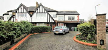 5 bedroom semi-detached house