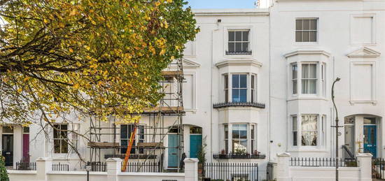 Flat to rent in Clifton Terrace, Brighton, East Sussex BN1