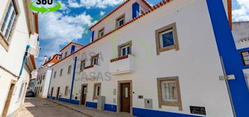 Arrenda moradia T3 - Ericeira Centro, A Casa das Casas