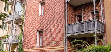 Wohnung mit Badewanne, Südbalkon und Parkblick