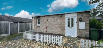 1 bedroom detached bungalow for sale