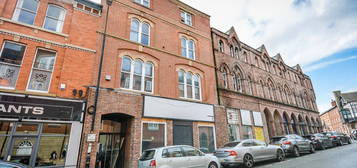 Flat to rent in Kingsway, Altrincham WA14