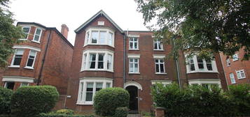 Flat to rent in Bushmead Avenue, Bedford MK40