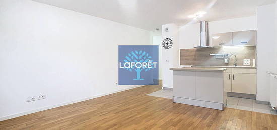 Appartement  à louer, 2 pièces, 1 chambre, 58 m²