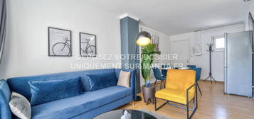 Location appartement 4 pièces 8 m²