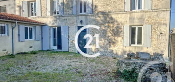 Location maison 3 pièces 103 m²