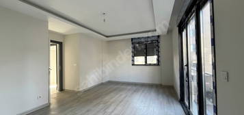 ADALILAR'DAN ADNAN KAHVECİ CADDESİNDE SATILIK 3+1 DAİRE