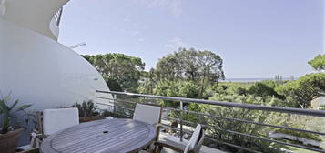 Apartamento com Vista Mar e perto da praia em Vale do Lobo