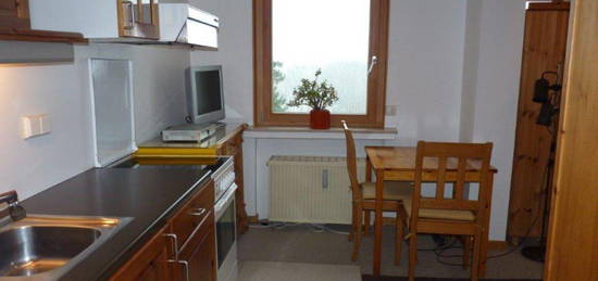 Biete möbiliertes 1-Zi-Apartment