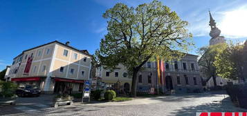 GEMÜTLICHE UND HELLE WOHNUNG DIREKT AM RATHAUSPLATZ IN KIRCHDORF